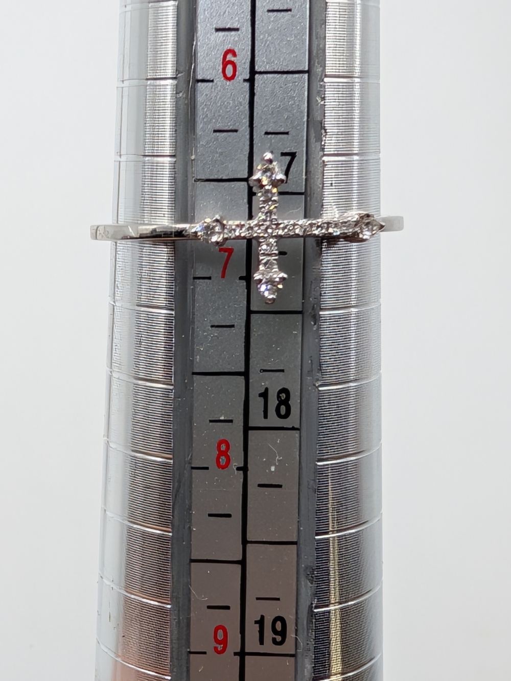 Delicate White Gold Cross Ring with Diamonds - Picture 3 of 4